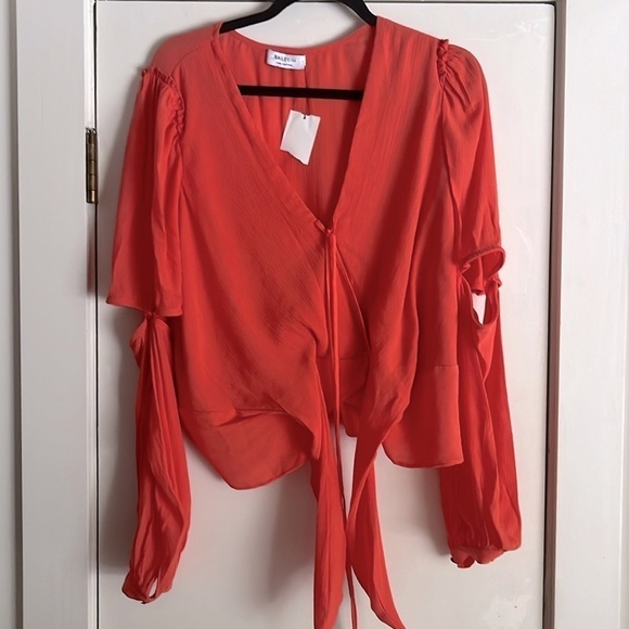 Bailey 44 Taj Long Sleeve Crinkle Texture Front Tie Cut Out Top Orange L - Picture 4 of 11